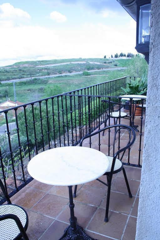Hostal La Balquina تشينتشون المظهر الخارجي الصورة
